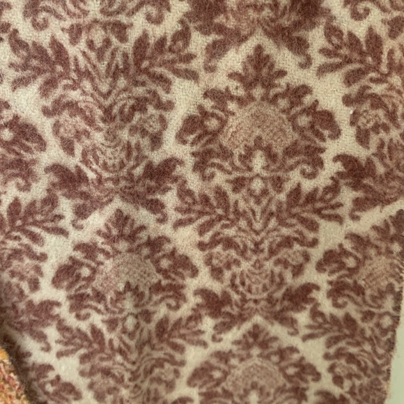 AMICALE PURE CASHMERE BURGUNDY TAN YELLOW ORANGE FRINGE TWO SIDED SCARF 62” - Picture 3 of 10